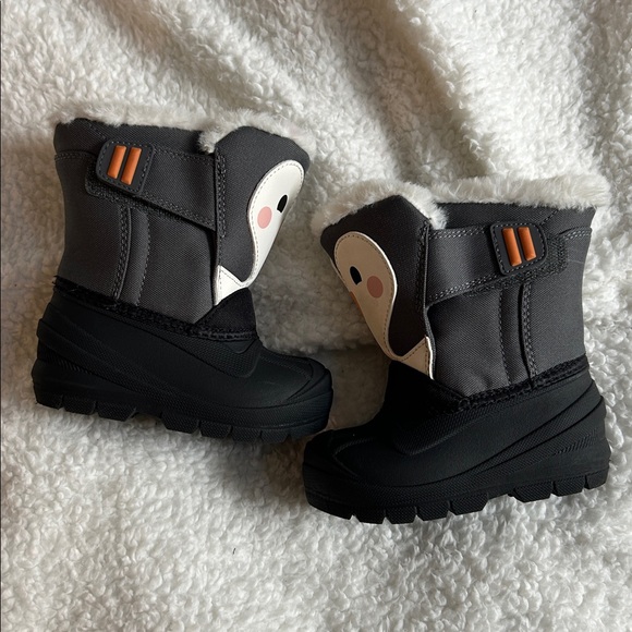 Cat & Jack Toddler Snowboots - Picture 4 of 5